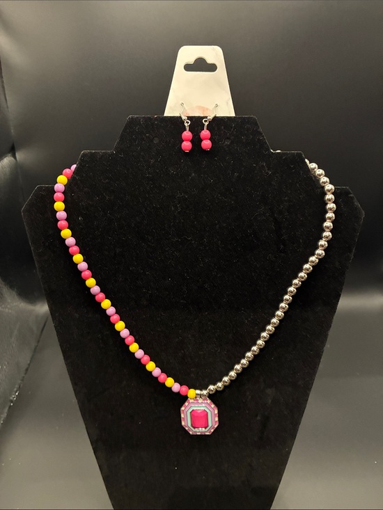 Jensjourneys Jewelry - Two-Tone Pink & Yellow Beaded Necklace with Pink Pendant and Earrings
